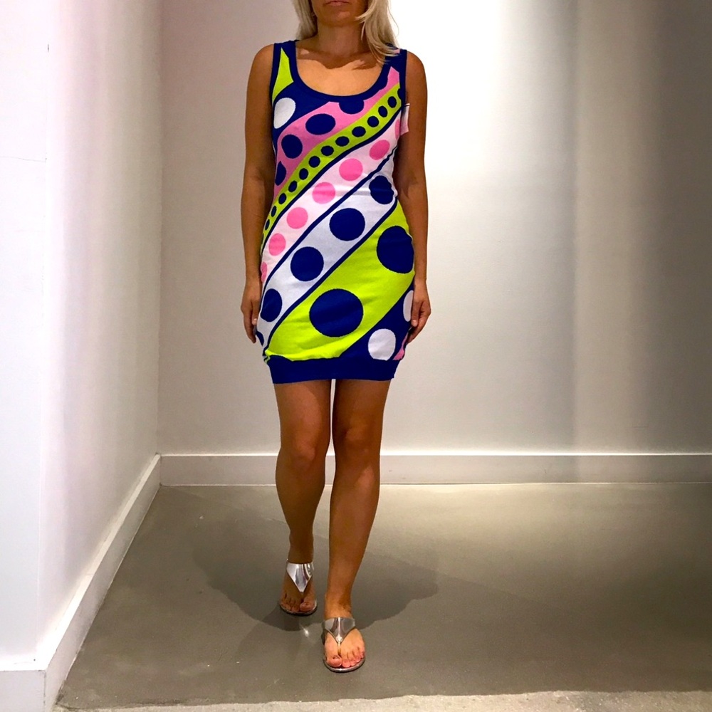 New Moschino dress with tags. Skinny, Jersey, knitted and soft. Size 4-6